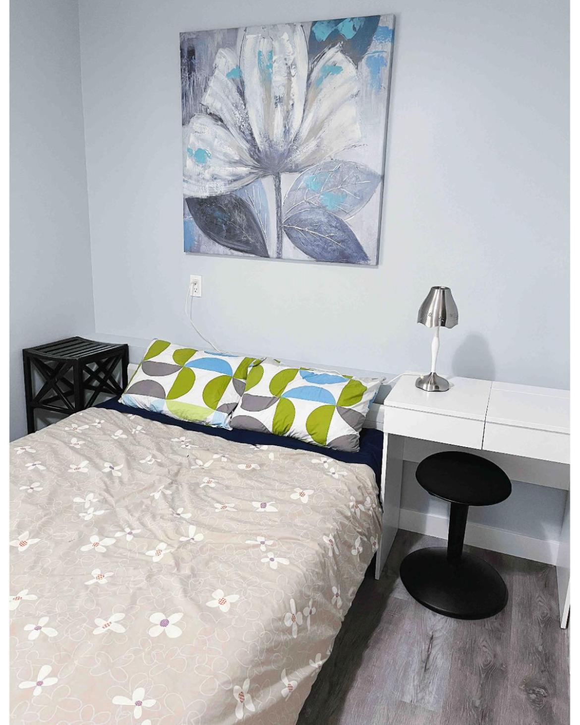 Elegant Garden Suite&2Mins Bus Station Close Lrt& Free Parking Calgary Ruang foto